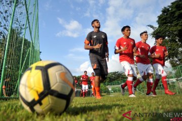 Latihan perdana Semen Padang FC