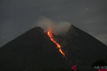 Gunung Merapi lima kali luncurkan guguran lava