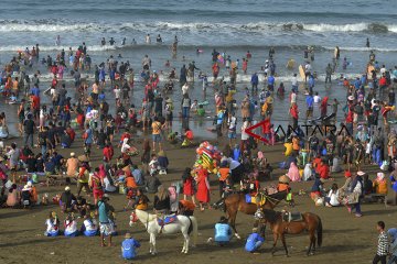 Wisatawan akan bisa tukar sampah dengan kupon diskon di Pangandaran