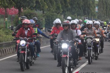 Tak lelah tularkan virus keselamatan berkendara motor