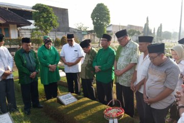 Pengurus harian PPP ziarah ke makam pendiri partai