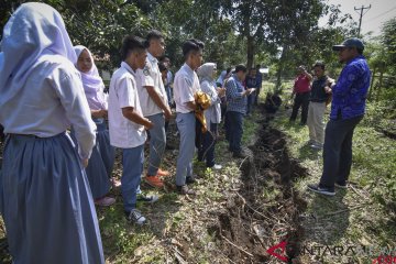 Mitigasi bencana bagian dari pendidikan lingkungan hidup