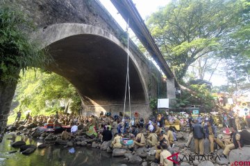 Titik pembuangan sampah di Ciliwung ditemukan Tim Kancra