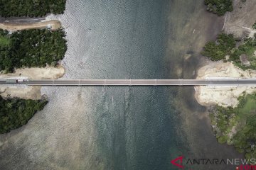 Peresmian jembatan Leta Oar Ralan