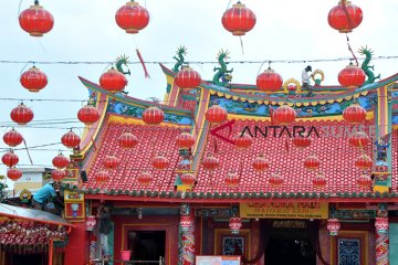 Persiapan Jelang Perayaan Imlek di Palembang