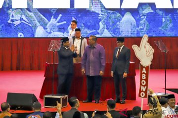 Jawaban benar teka-teki siapa bule di video viral pidato Prabowo