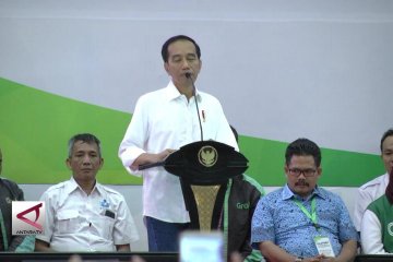 Presiden puji profesi pengemudi Ojek daring