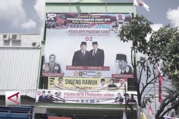 Posko pemenangan Prabowo dekat rumahnya, Jokowi santai