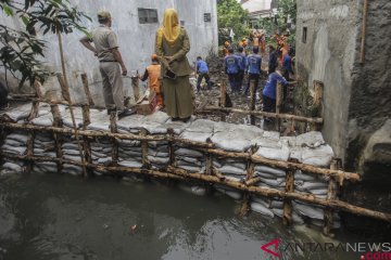 Suku Dinas SDA selesai bangun tanggul Kali Pulo