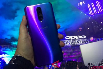 Oppo gelar penjualan perdana R17 Pro