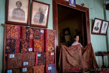 Pelestarian batik dan bangunan kuno Lasem