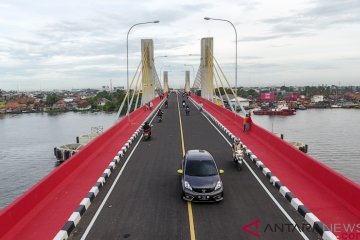 Uji coba operasional jembatan Musi IV