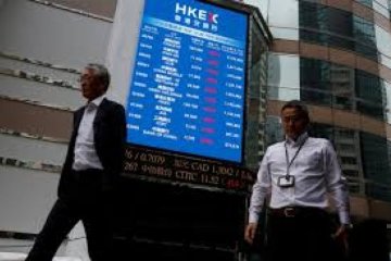 Bursa saham Hong Kong ditutup 0,67 persen lebih rendah