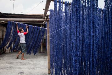 Kerajinan keset dari kain limbah