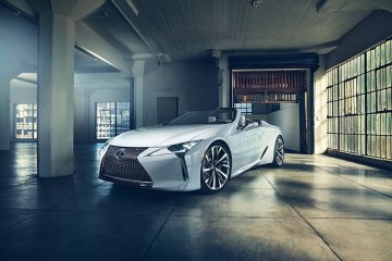 Lexus LC Convertible debut di Detroit