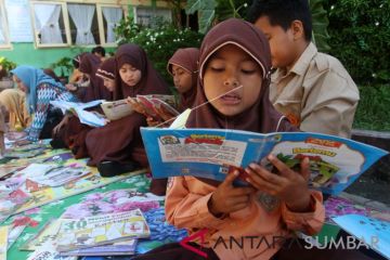 MOBIL PERPUSTAKAAN KELILING