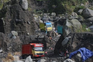 Penambang pasir Merapi