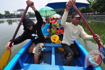 Pedagang Setu Babakan dibina untuk tertib berdagang