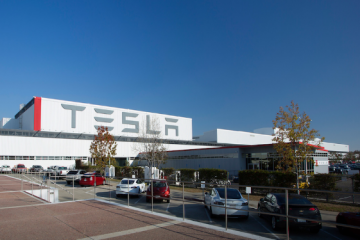 Elon Musk: Tesla mulai pembangunan pabrik di Shanghai