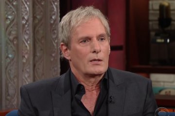 Michael Bolton ketiduran saat diwawancara