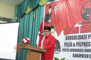 Hasto minta kader PDI Perjuangan kabarkan bahwa Jokowi bekerja
