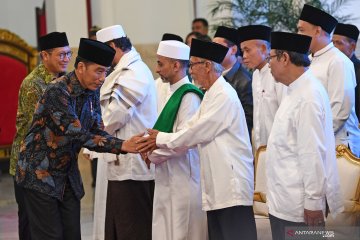 Presiden bersilaturahmi dengan kiai dan habib