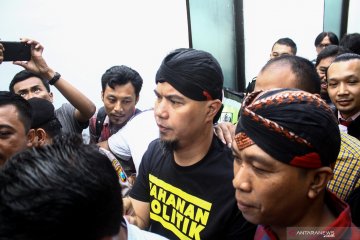 Anggota DPR kunjungi musisi Ahmad Dhani