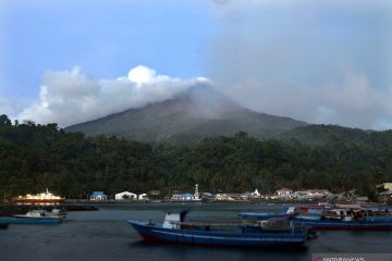 Erupsi gunung Karangetang