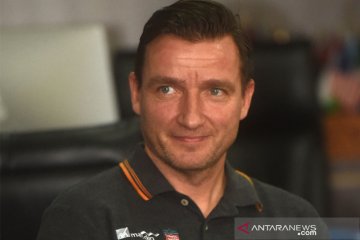 Vladimir Smicer ingin lebih lama di Indonesia