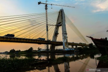 Uji beban jembatan Siak IV Pekanbaru