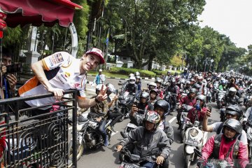 Marc Marquez naik Bandros keliling kota Bandung