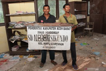 Sekolah terbengkalai di pedalaman Aceh Barat