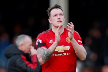 Phil Jones: MU jadi bahan tertawaan di bawah Mourinho