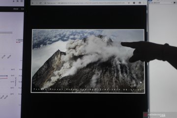 Guguran awan panas Gunung Merapi