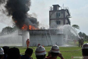 Pertamina uji produk Pertasurf 31 sebagai pemadam api