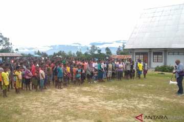 Pengungsi anak-anak Nduga di Jayawijaya bertambah jadi 406 orang