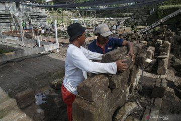 Pembangunan Candi Perwara Kedulan