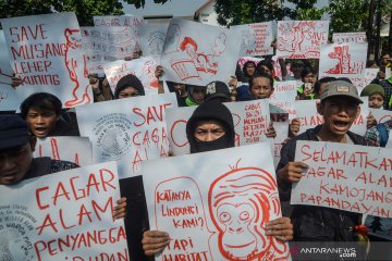 Demonstran tuntut pembatalan perubahan status cagar alam Kamojang-Papandayan