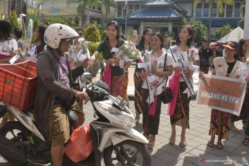 Sosialisasi Pemilu di kawasan wisata Kuta Bali