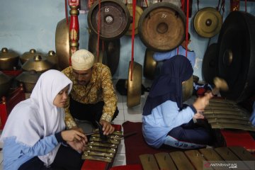 Pendidikan karakter harus dipaksakan demi jati diri bangsa