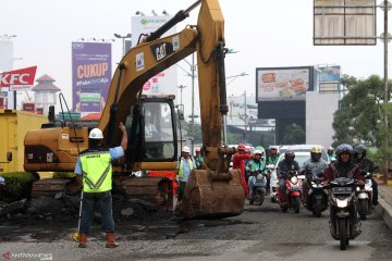 Jalan rusak di Ogan Komering Ulu yang viral mulai diperbaiki