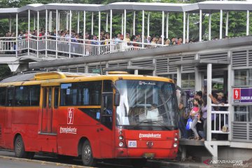 Transjakarta rute Grogol - Kampung Melayu dialihkan malam ini