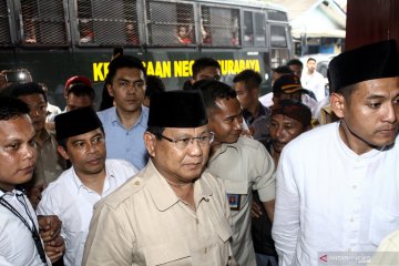 Prabowo jenguk Ahmad Dhani di Rutan Medaeng