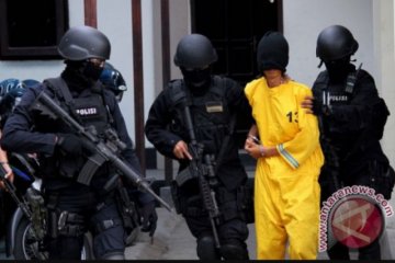 Densus 88 kembali geledah tempat tinggal teroris di Bandung