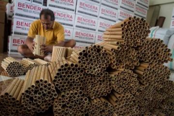 Produksi sedotan bambu