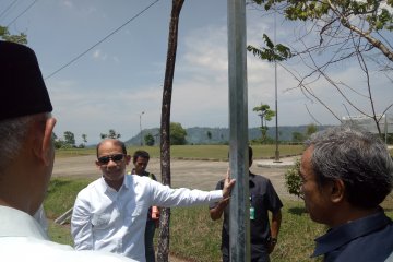 Wamen resmikan lampu surya di Universitas Andalas