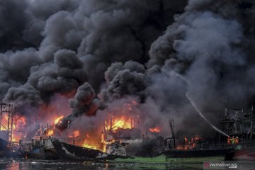 Polisi: Tidak ada korban jiwa dalam kebakaran kapal di Muara Baru