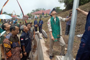 Masyarakat Sawahlunto sambut lampu tenaga surya