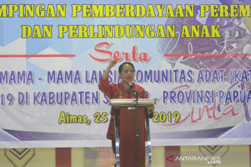 Menteri Yohana: perempuan Papua harus bangkit