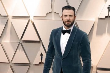 Chris Evans jadi "super hero" di Oscar